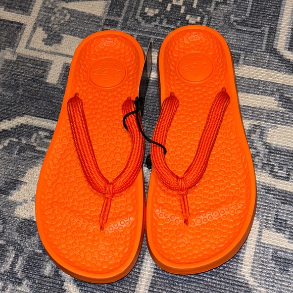Allbirds Sugar Zeffer sandals in Boyant Orange size men’s 12/women’s 14 NWT! - Picture 3 of 5